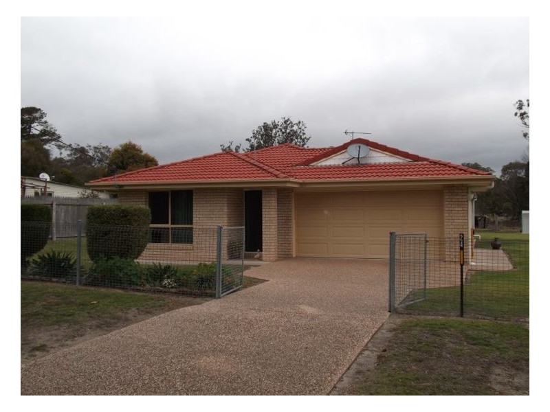 24 Pine Crescent, Dalveen QLD 4374