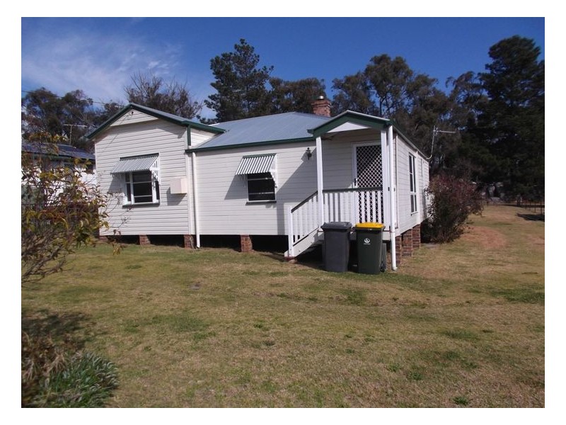 26 McGregor Terrace, Stanthorpe QLD 4380