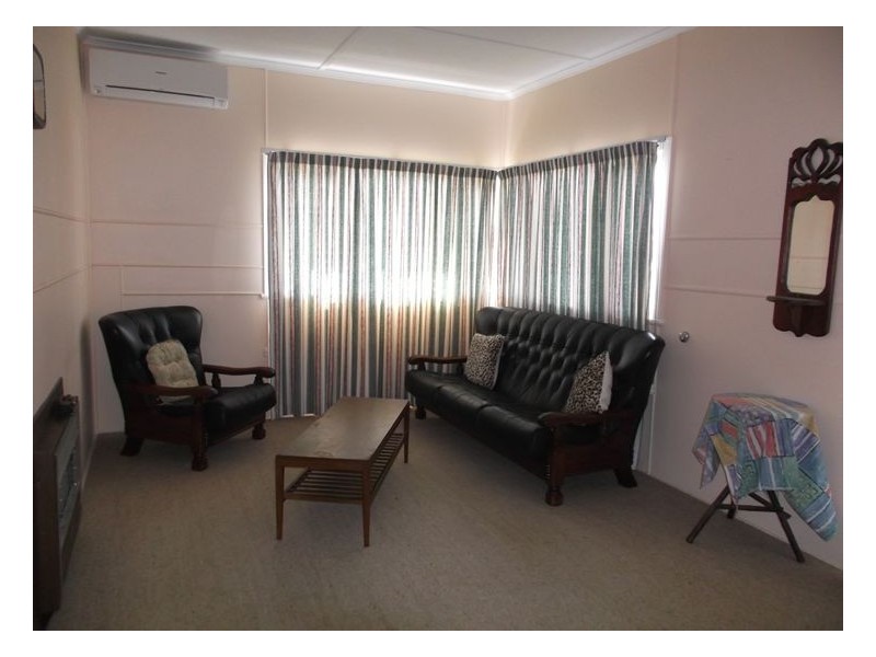 28 Denham Street, Stanthorpe QLD 4380