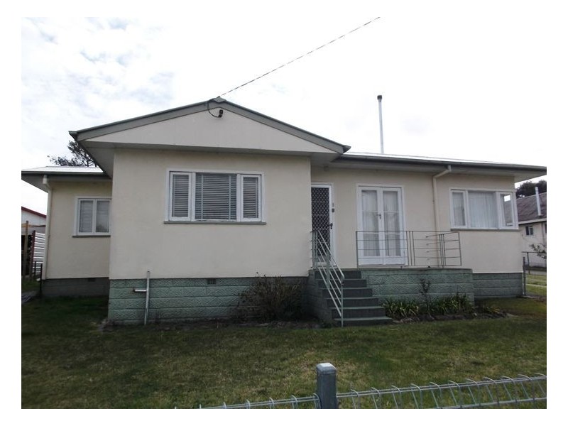 28 Denham Street, Stanthorpe QLD 4380