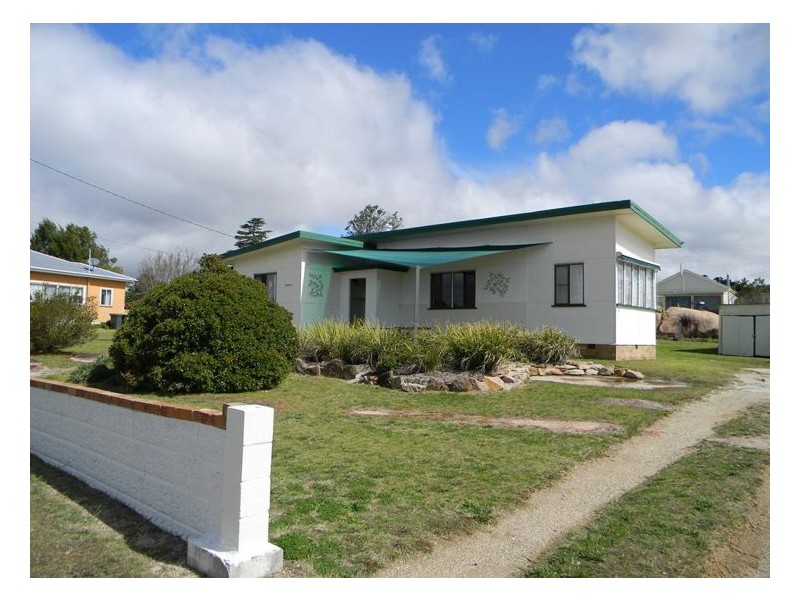 95 Sugarloaf Road, Stanthorpe QLD 4380