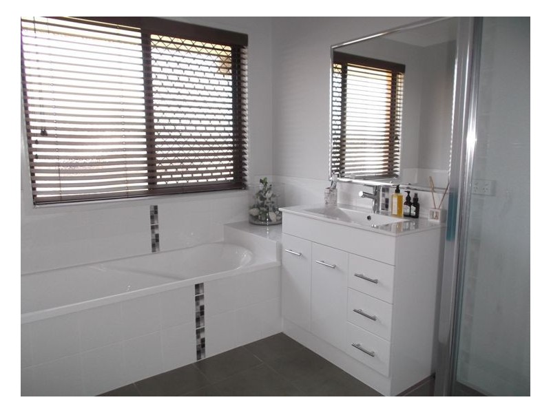 28 Barton Street, Stanthorpe QLD 4380