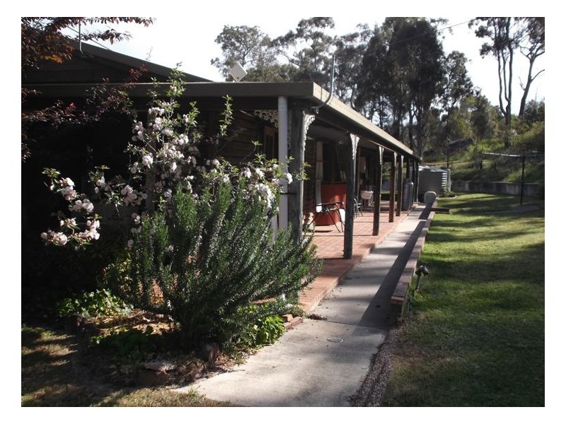 3 Lees Mountain Road, Stanthorpe QLD 4380