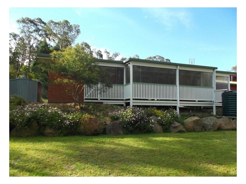 3 Lees Mountain Road, Stanthorpe QLD 4380