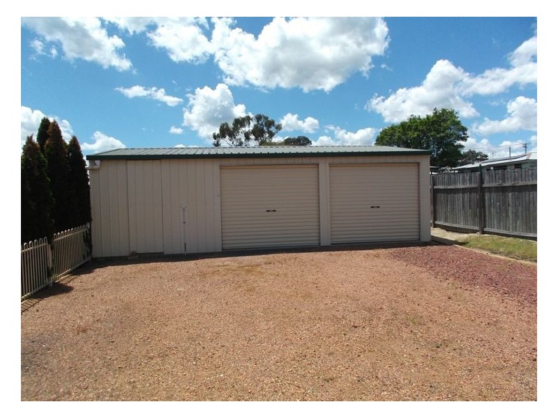 1 Barton Street, Stanthorpe QLD 4380