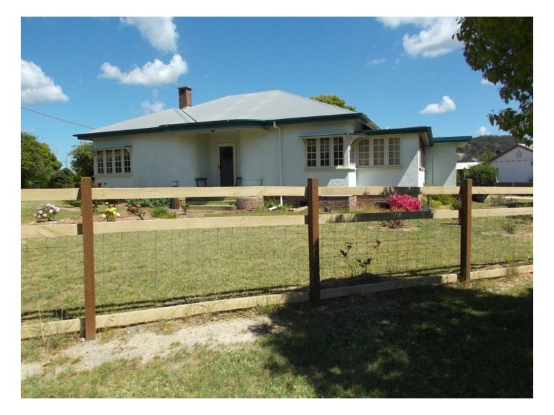56 Railway Street, Stanthorpe QLD 4380