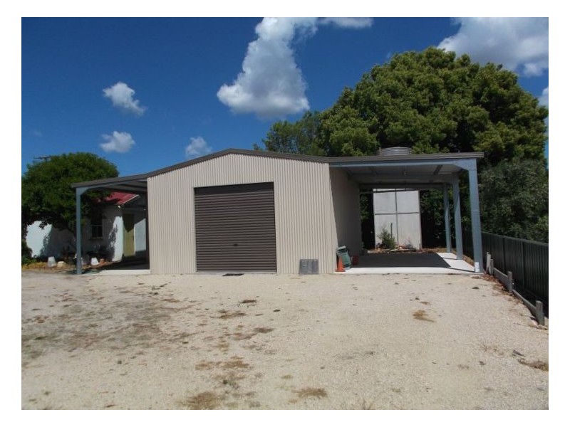 56 Railway Street, Stanthorpe QLD 4380