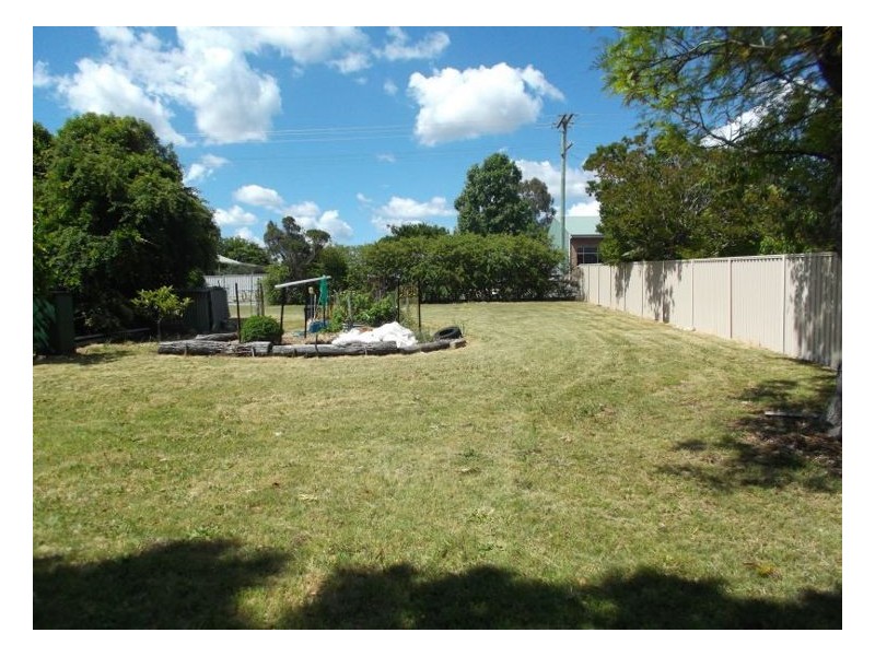 56 Railway Street, Stanthorpe QLD 4380