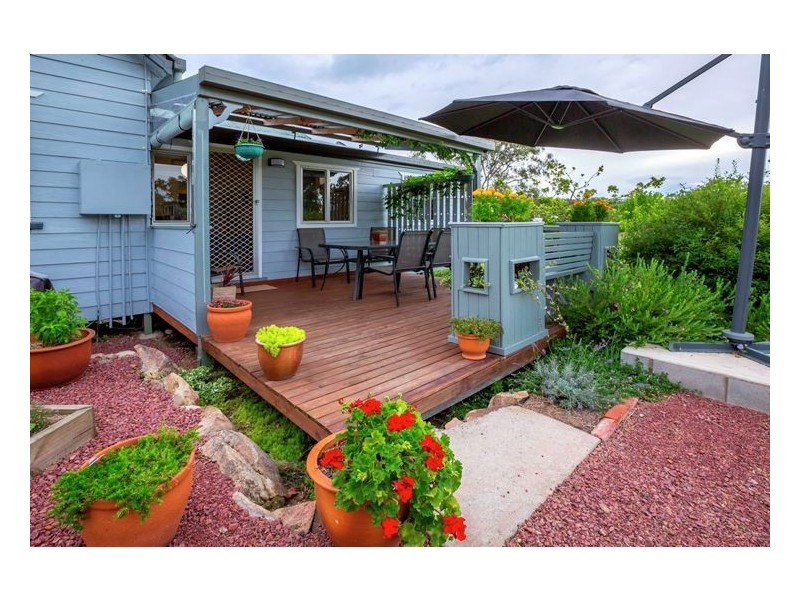 25 Robinson Street, Wallangarra QLD 4383