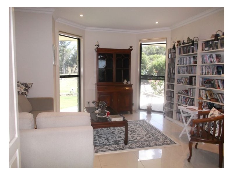 11 Neville Lane, Kyoomba QLD 4380