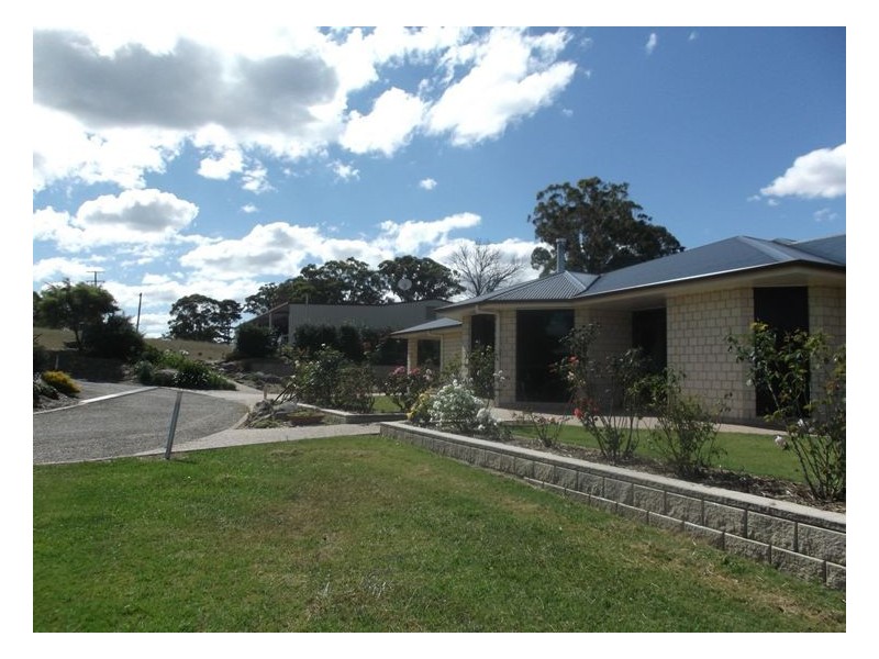 11 Neville Lane, Kyoomba QLD 4380