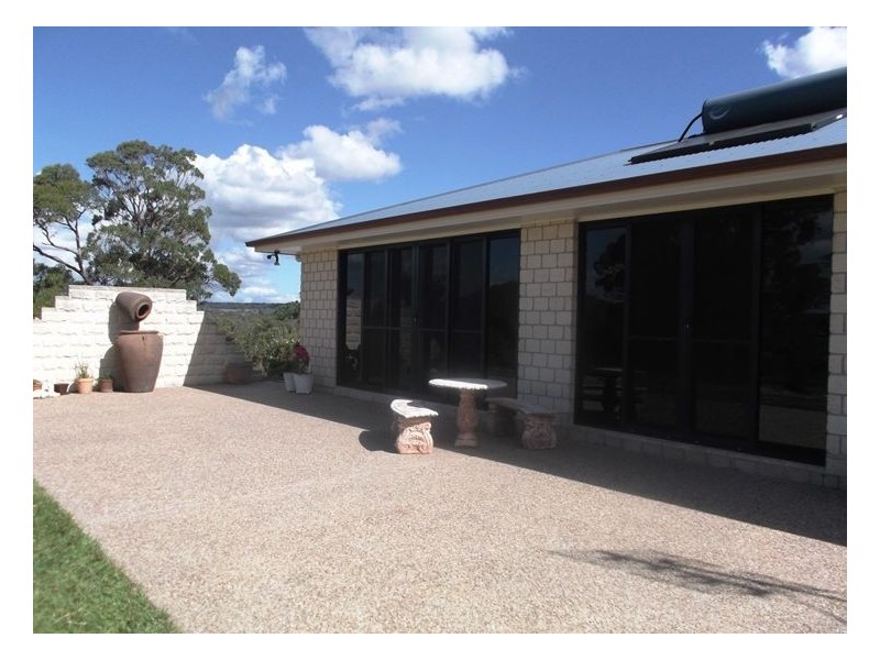 11 Neville Lane, Kyoomba QLD 4380