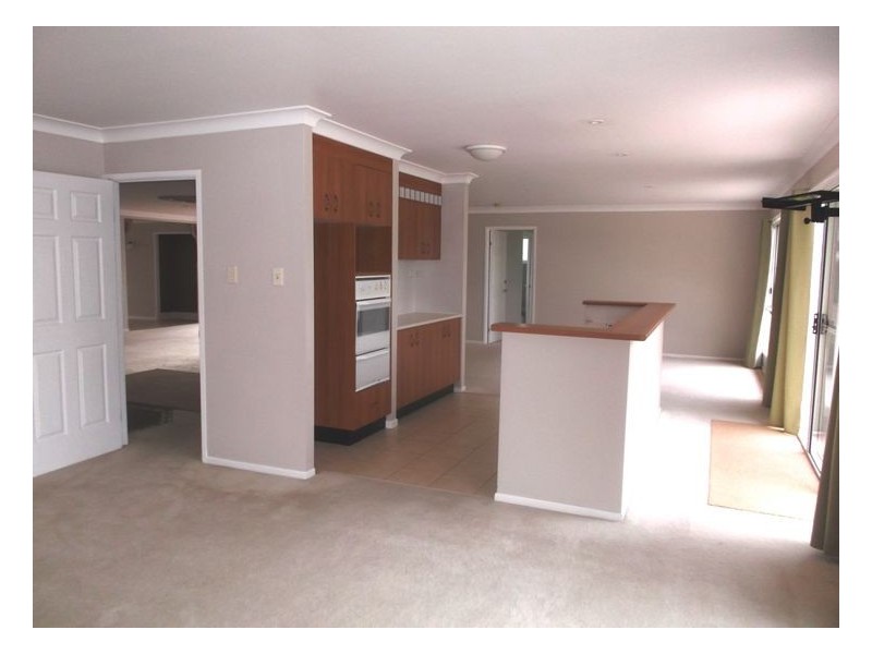 102 Sugarloaf Road, Stanthorpe QLD 4380