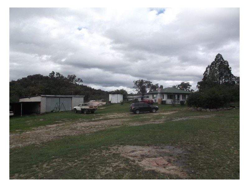9 Knibb Road, Stanthorpe QLD 4380