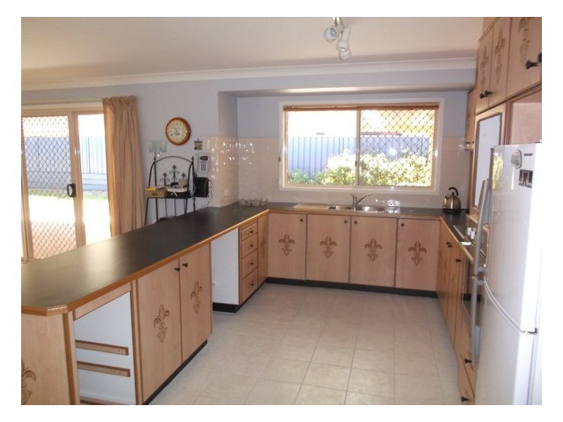 28 Fairway Crescent, Stanthorpe QLD 4380