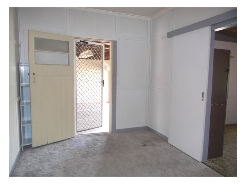 50 Tenterfield Street, Wallangarra QLD 4383