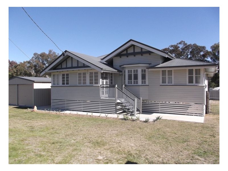 12 Glover Street, Glen Aplin QLD 4381