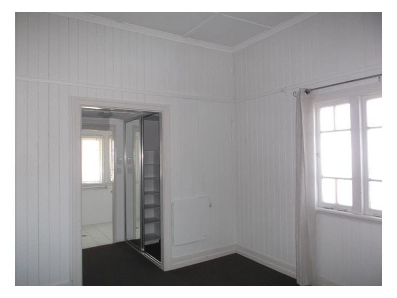 12 Glover Street, Glen Aplin QLD 4381