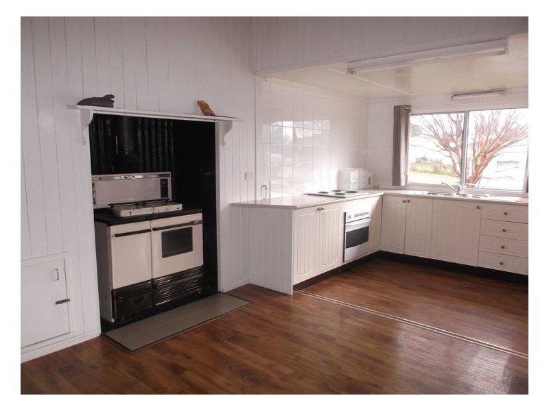 22 Denham Street, Stanthorpe QLD 4380