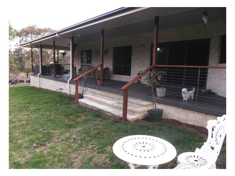 246 Emu Swamp Road, Glen Aplin QLD 4381