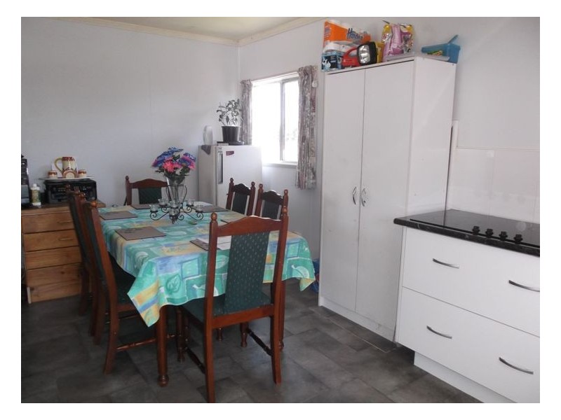 41 Woodlawn Street, Wallangarra QLD 4383