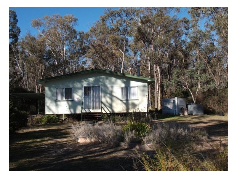 3 McGrath Lane, Applethorpe QLD 4378