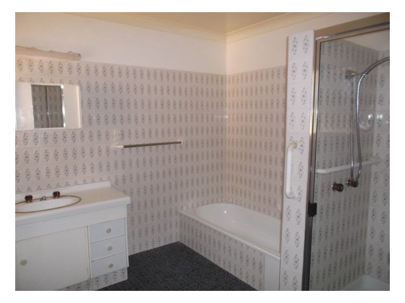 15 High Street, Stanthorpe QLD 4380