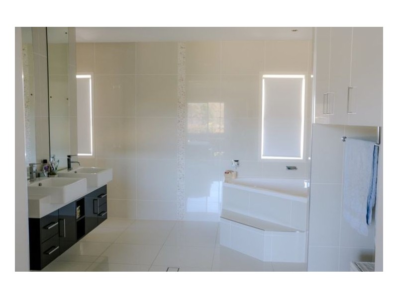 25 Alice Street, Stanthorpe QLD 4380