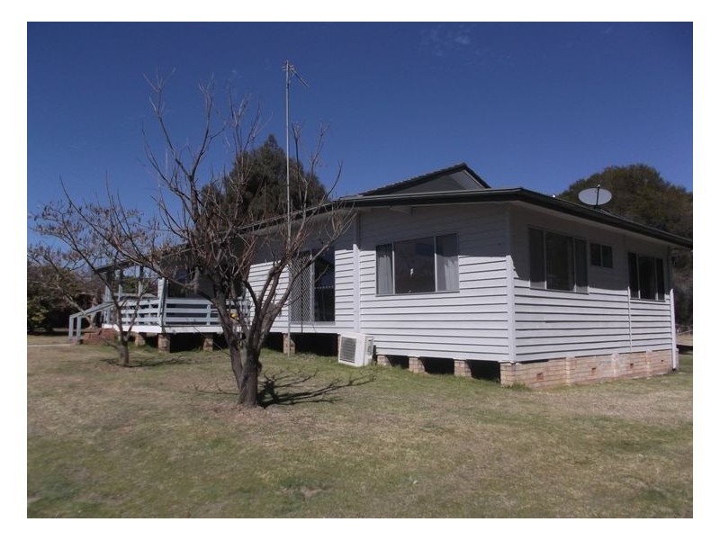 32 Rockwell Street, Wallangarra QLD 4383