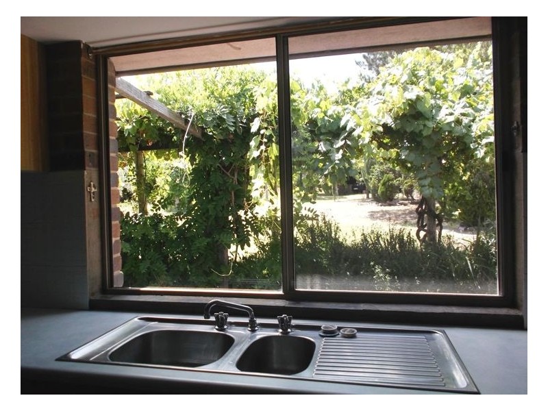 38 Vallah Road, Stanthorpe QLD 4380