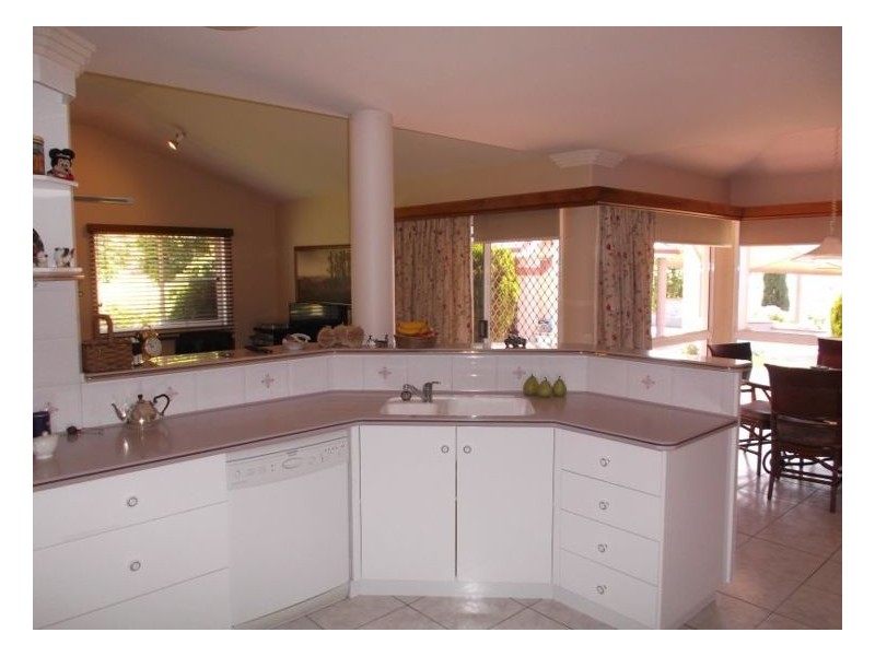 62 Amosfield Road, Stanthorpe QLD 4380