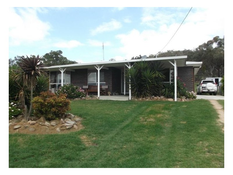 2651 Eukey Road, Ballandean QLD 4382