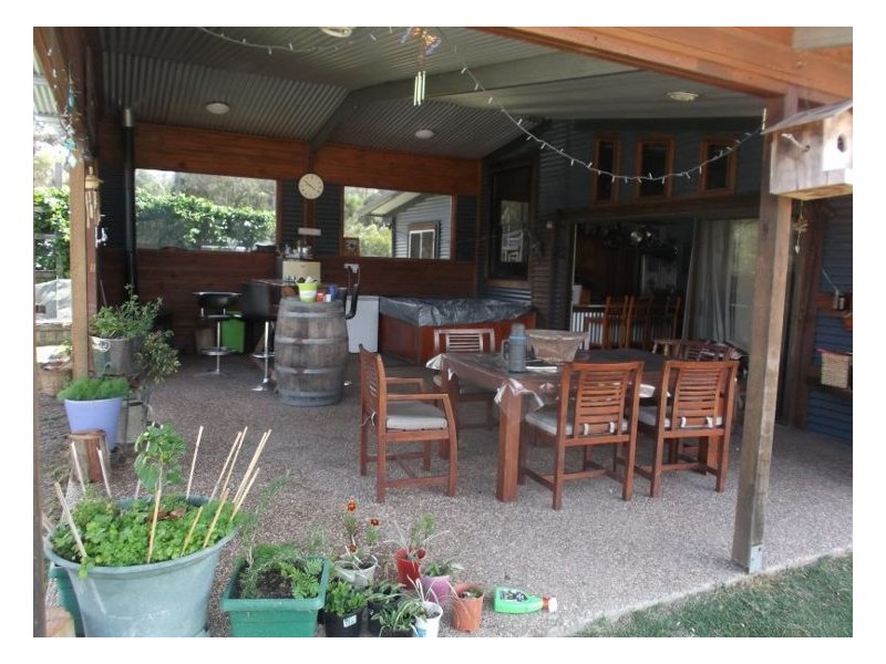 96 Browns Lane, Greenlands QLD 4380