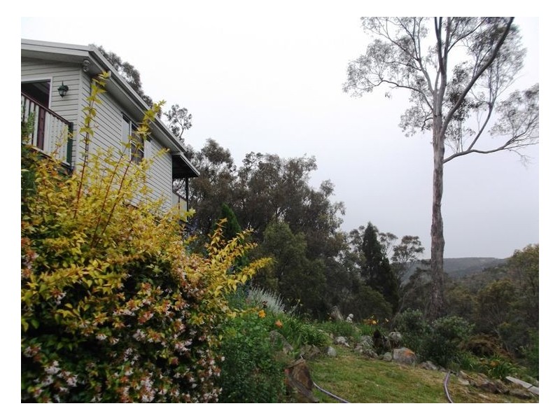 19 Roberts Road, Stanthorpe QLD 4380