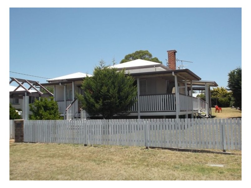40 Symes Street, Stanthorpe QLD 4380