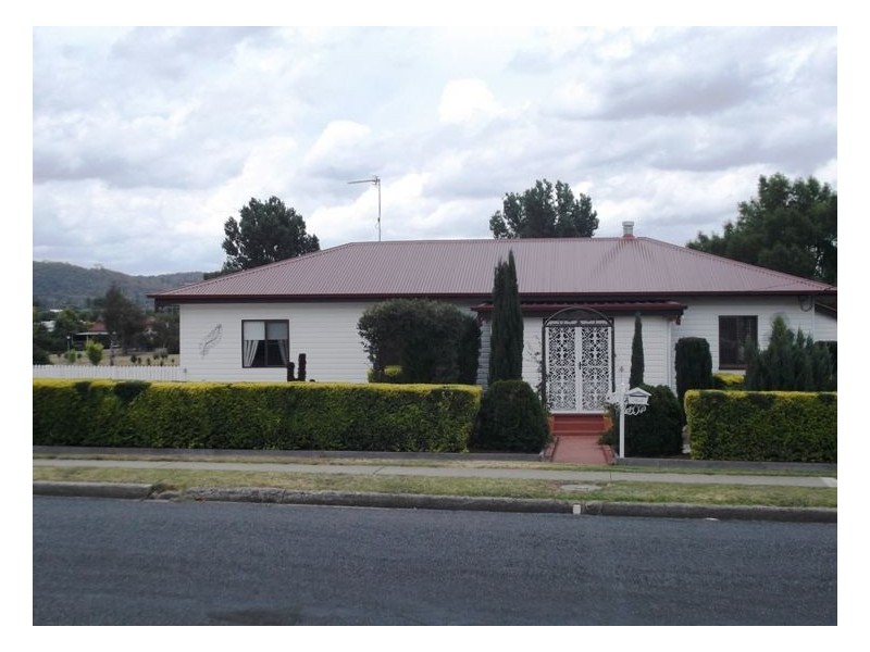 4 Bridge Street, Stanthorpe QLD 4380