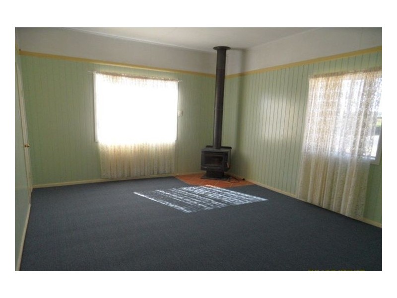32 Denham Street, Stanthorpe QLD 4380