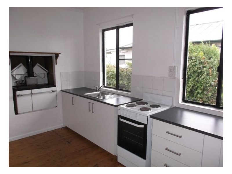 25640 New England Highway, Applethorpe QLD 4378