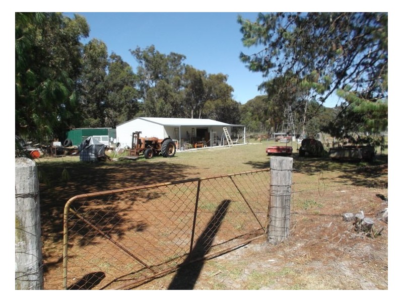 12 McCosker Drive, Dalveen QLD 4374