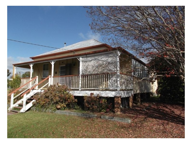 10 Denham Street, Stanthorpe QLD 4380