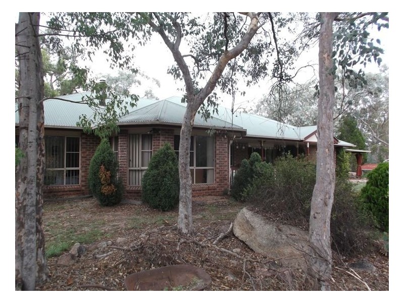 72 Watters Road, Ballandean QLD 4382