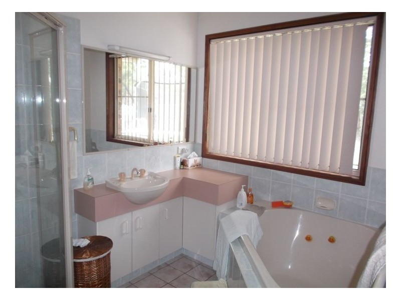 72 Watters Road, Ballandean QLD 4382