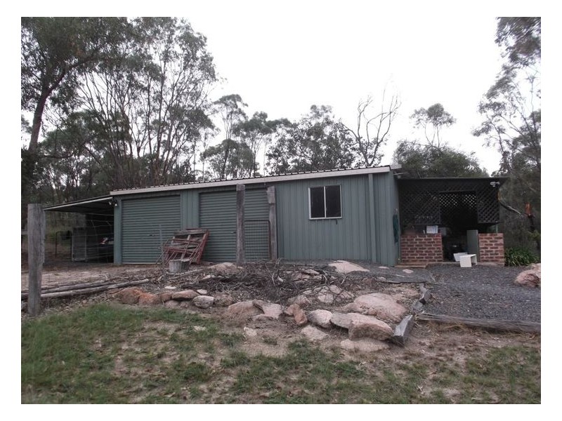 72 Watters Road, Ballandean QLD 4382