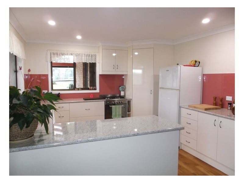 223 Back Creek Road, Stanthorpe QLD 4380