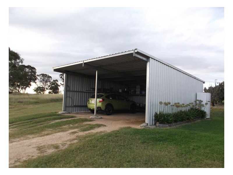223 Back Creek Road, Stanthorpe QLD 4380