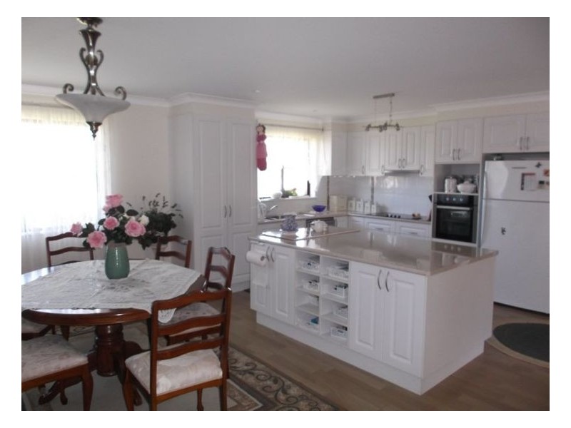 24 Bau Court, Applethorpe QLD 4378