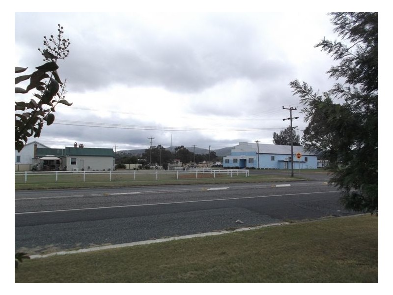 60 Rockwell Street, Wallangarra QLD 4383