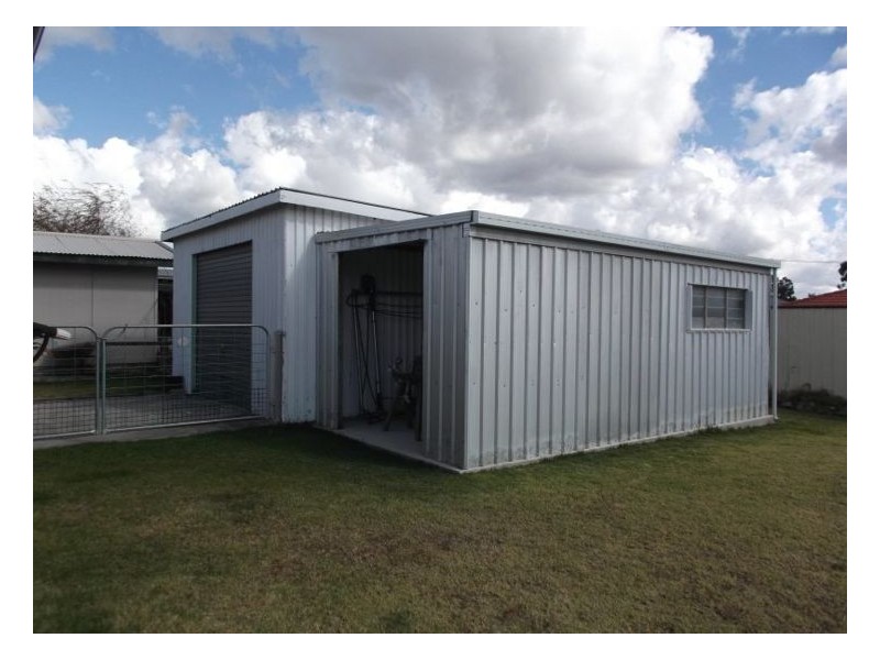 12 Thorpe Street, Stanthorpe QLD 4380