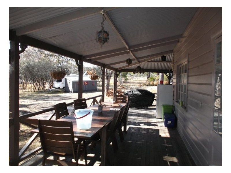 21 Miners lane, Glen Aplin QLD 4381