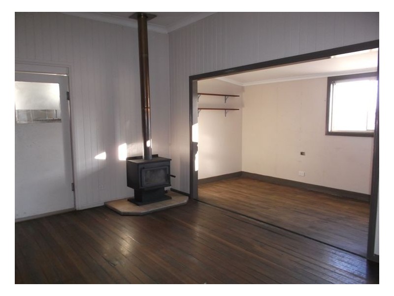 28200 New England Highway, Stanthorpe QLD 4380